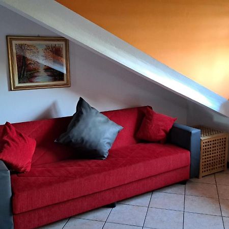 Casa Paola - Stazione 400 Mt - Free Wifi Apartment Arcore Luaran gambar