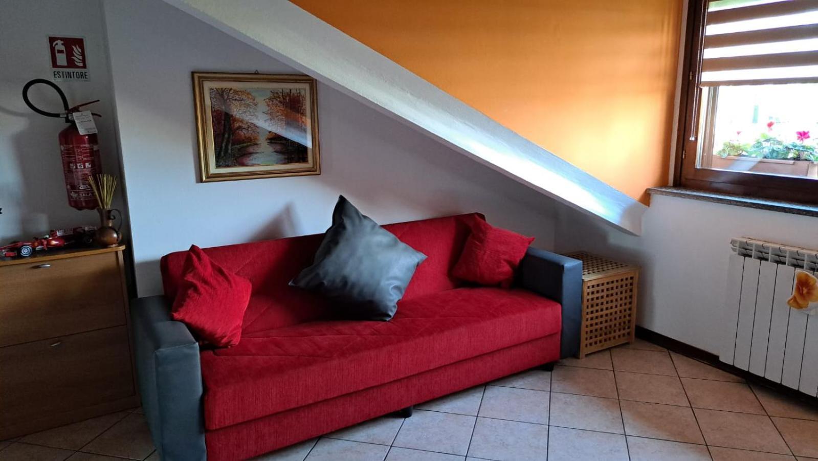 Casa Paola - Stazione 400 Mt - Free Wifi Apartment Arcore Luaran gambar