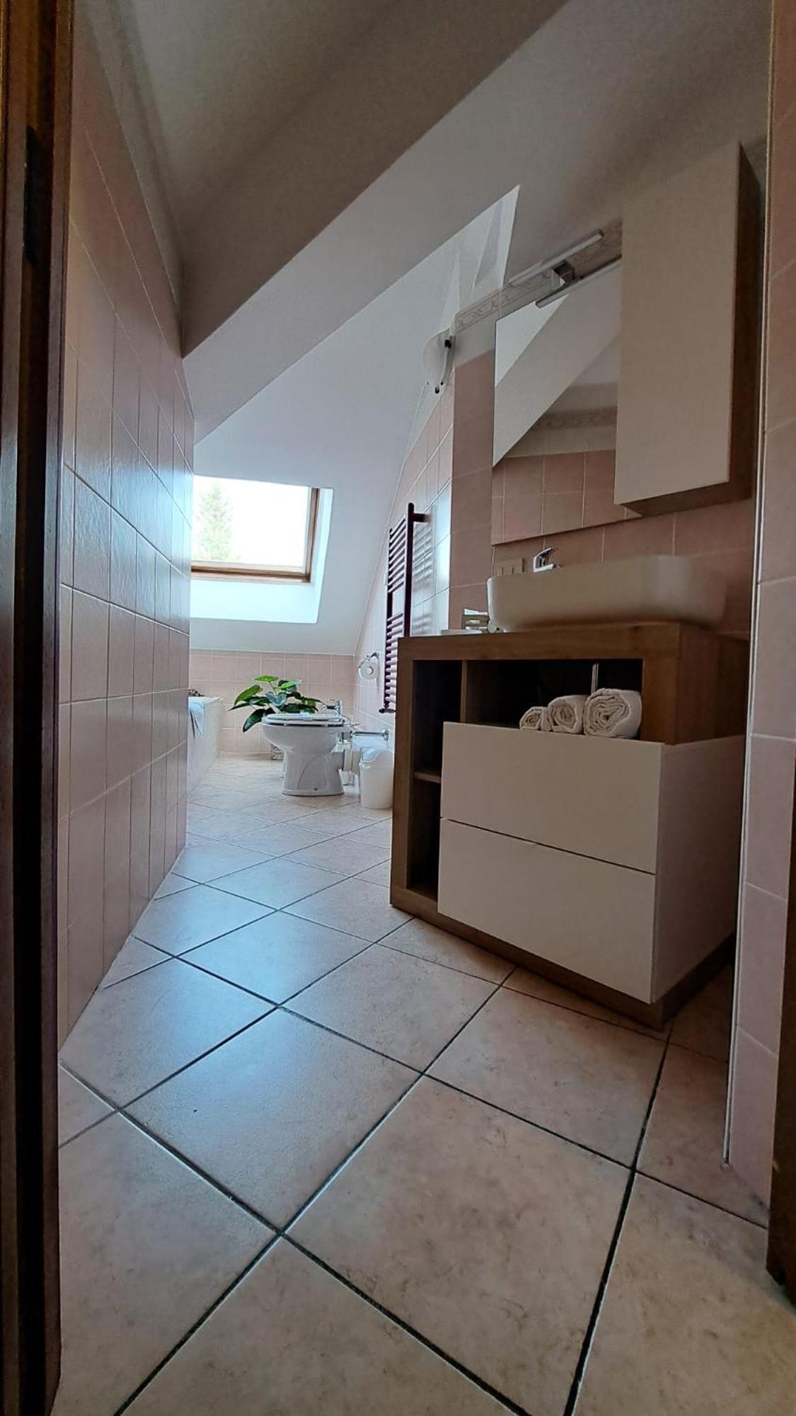 Casa Paola - Stazione 400 Mt - Free Wifi Apartment Arcore Luaran gambar