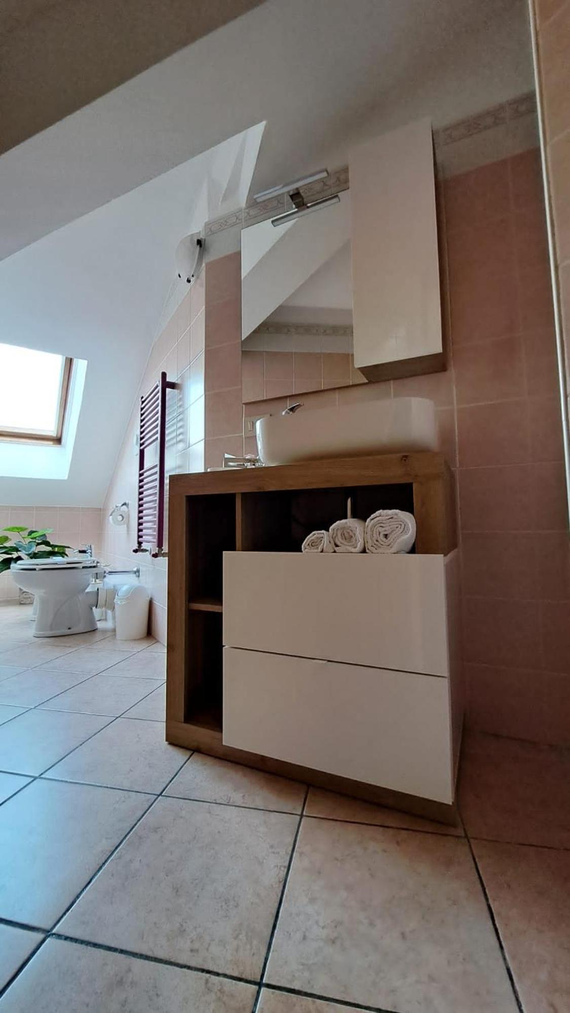 Casa Paola - Stazione 400 Mt - Free Wifi Apartment Arcore Luaran gambar